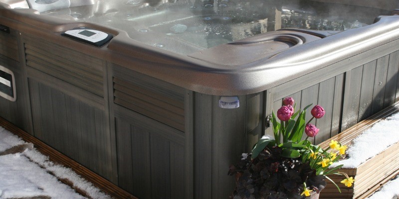 Hot tub in the late winter, early spring 