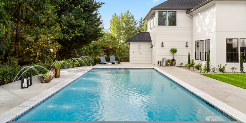 Swimming pool in backyard - Have a Leak in Your Pool? Here's What to Do About it! 